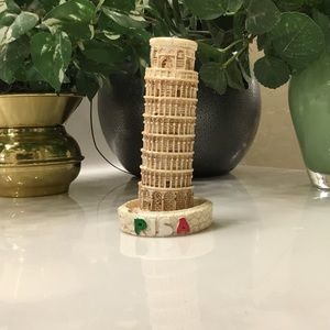 Leaning Tower of Pisa figurine